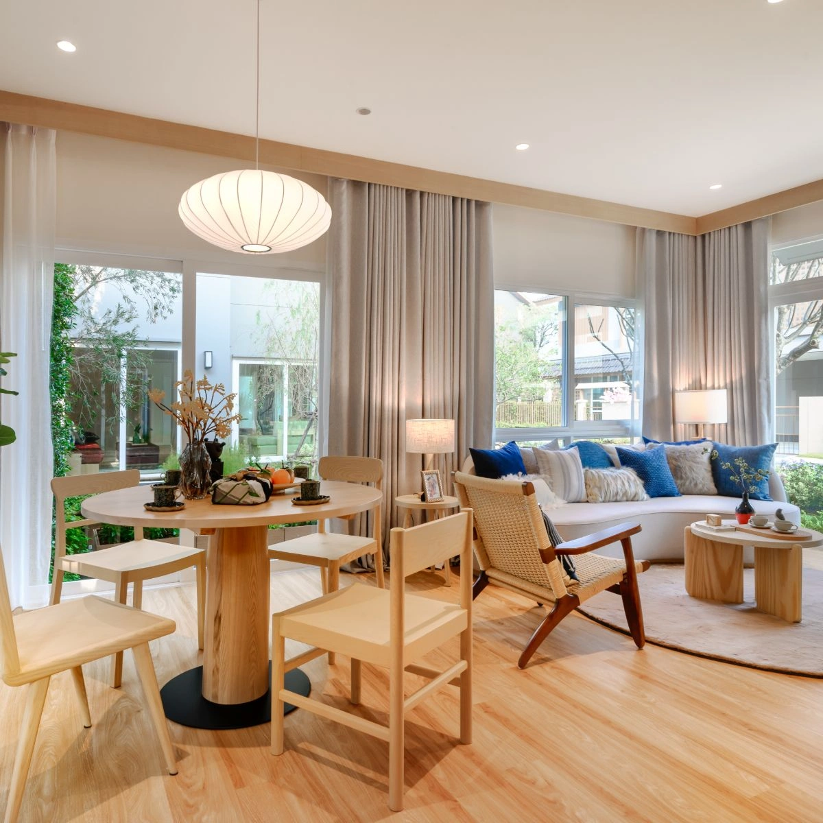 บ้านเดี่ยว อณาสิริ สรงประภา เลขที่ 99/25 ทิศเหนือ *บ้านตัวอย่าง*<br> ถนนเมน โซนหน้าโครงการ