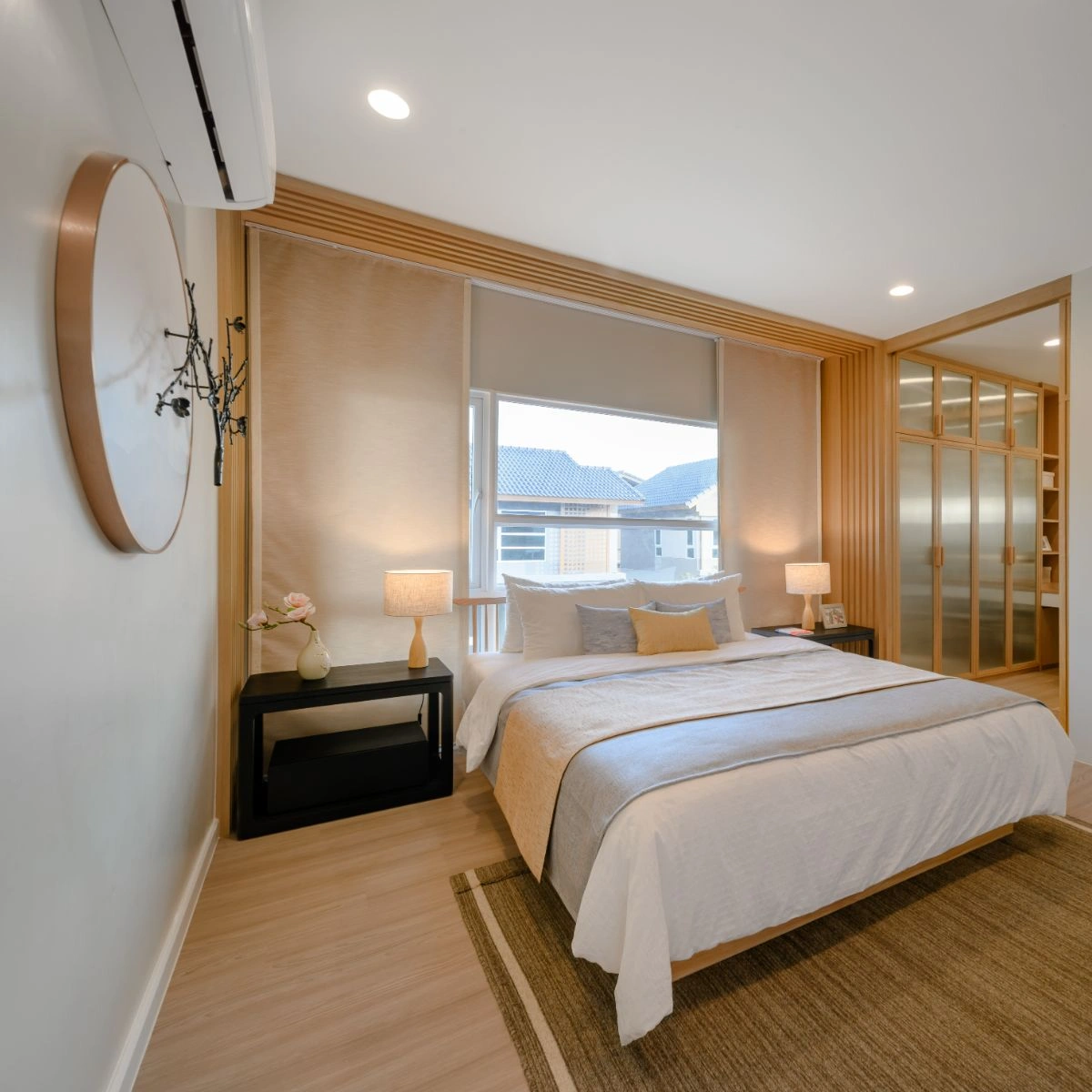 บ้านเดี่ยว อณาสิริ สรงประภา เลขที่ 99/24 ทิศเหนือ *บ้านตัวอย่าง*<br> ถนนเมน โซนหน้าโครงการ