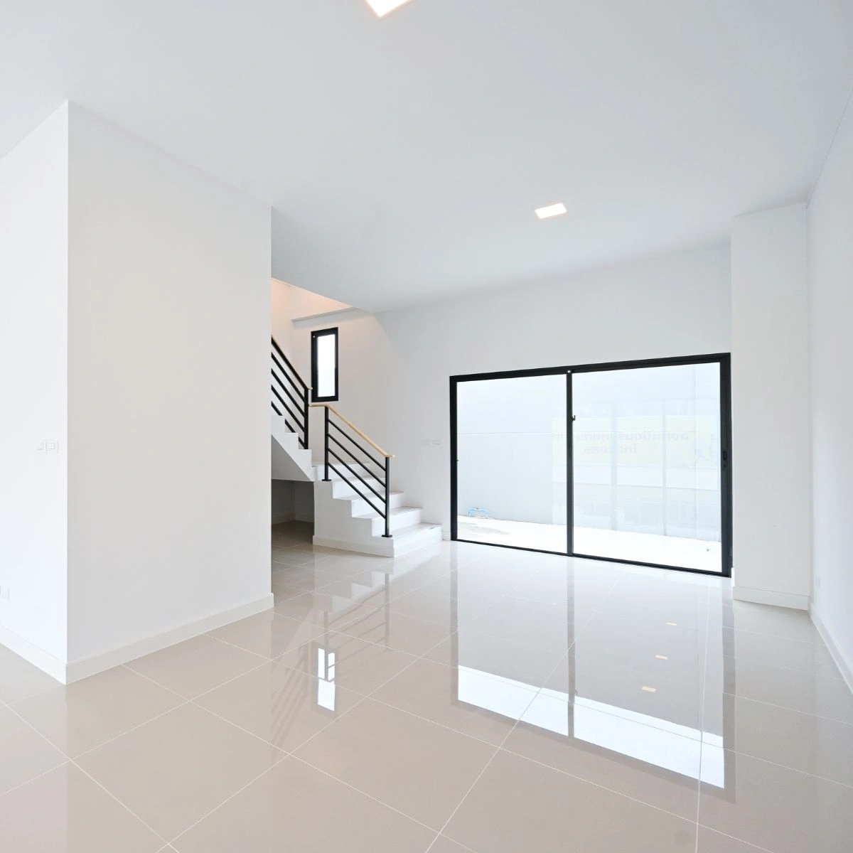 ทาวน์โฮม สิริ อเวนิว บางนา เลขที่ 988/48 ทิศเหนือ 