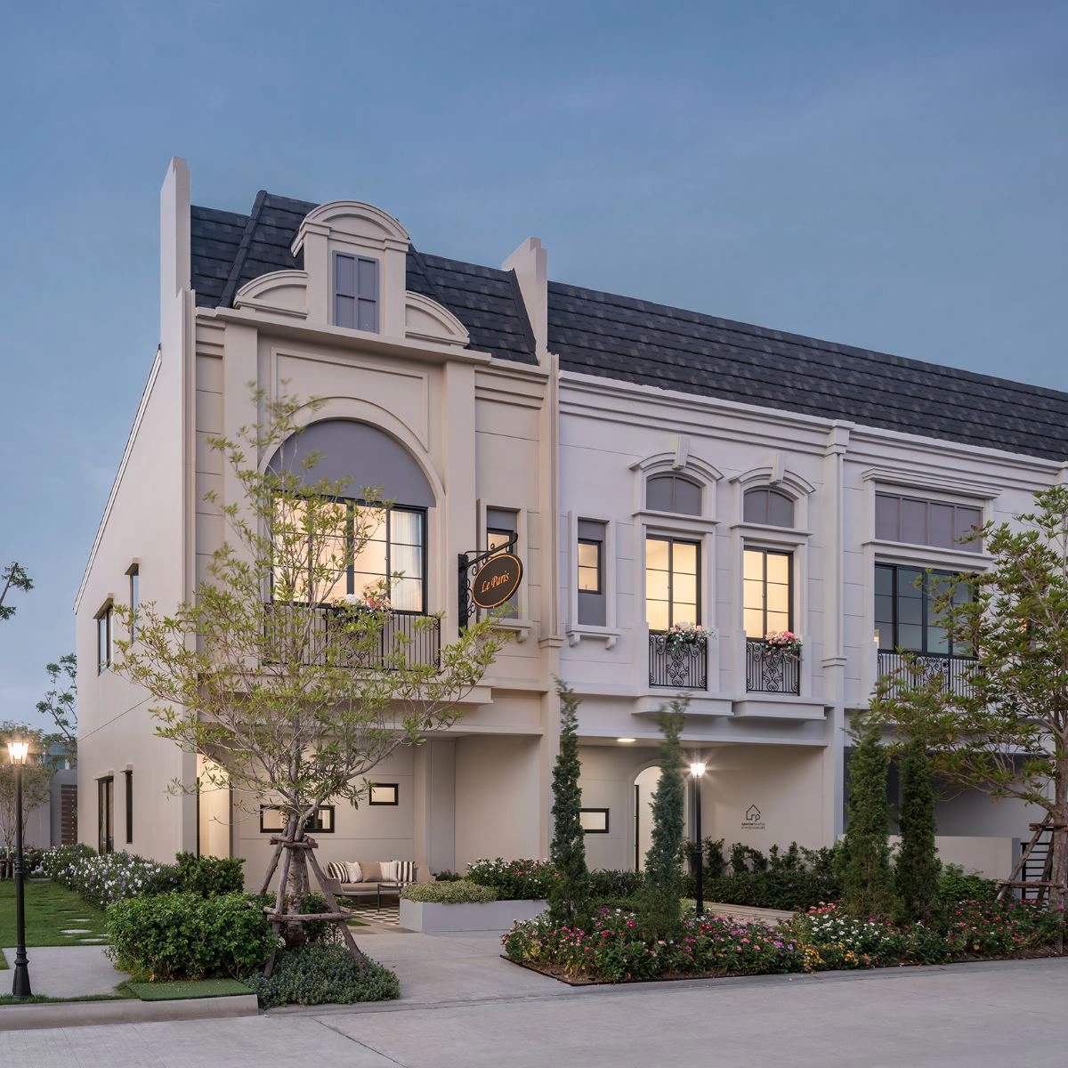 ทาวน์โฮม สิริ เพลส พัฒนาการ เลขที่ 207/154 ทิศเหนือ โซนสุดท้ายใกล้สวน