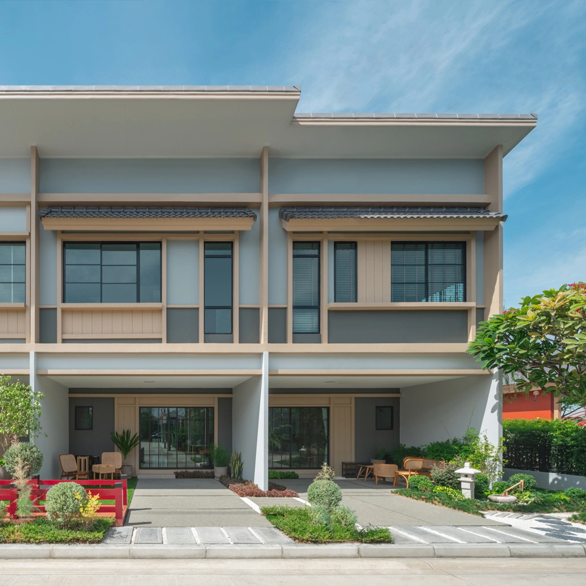 ทาวน์โฮม สิริ เพลส วงแหวน - ลำลูกกา เลขที่ 2106 ทิศเหนือ *บ้านตัวอย่าง*<br> โซนหน้าโครงการ ใกล้คลับเฮาส์
