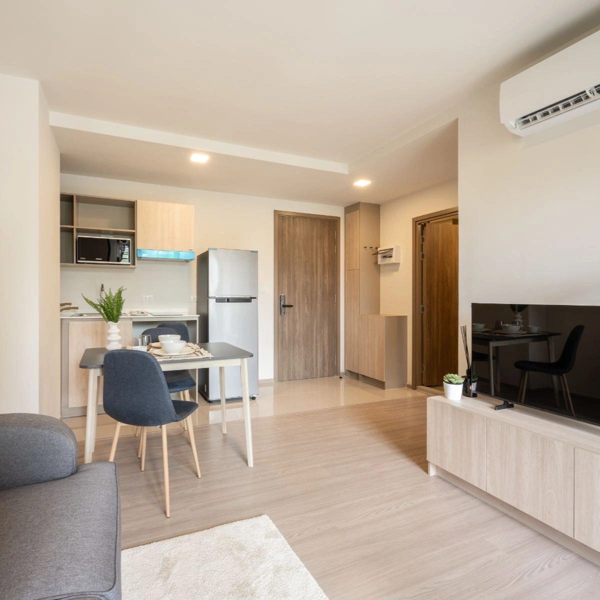 คอนโด เดอะ มูฟ สุขุมวิท 107 เลขที่ 010302 ทิศตะวันตก ห้องมุม แต่งครบ เลี้ยงสัตว์ได้