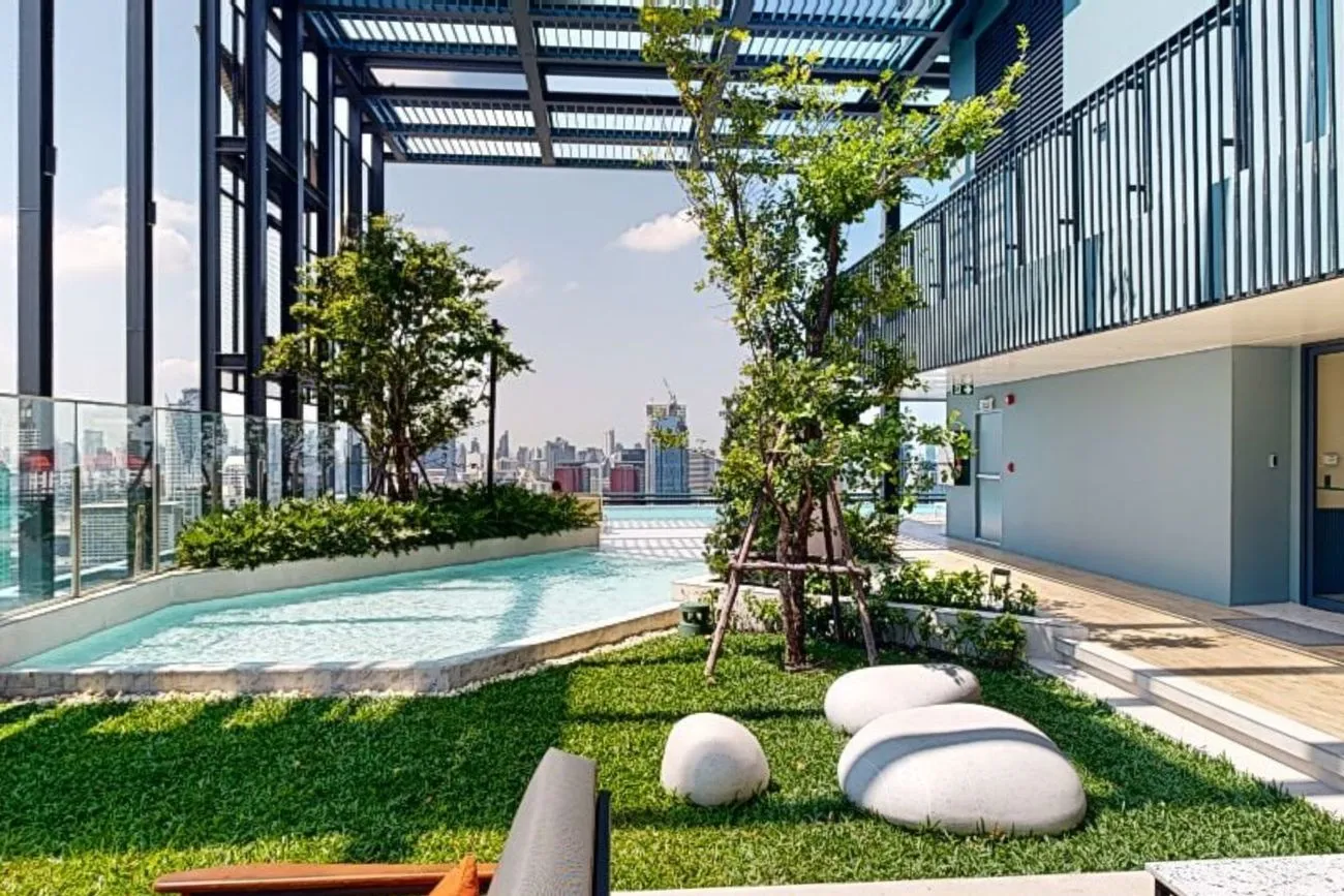 41 st Floor - Sky Kitchen, Co-Living, Secret Theater