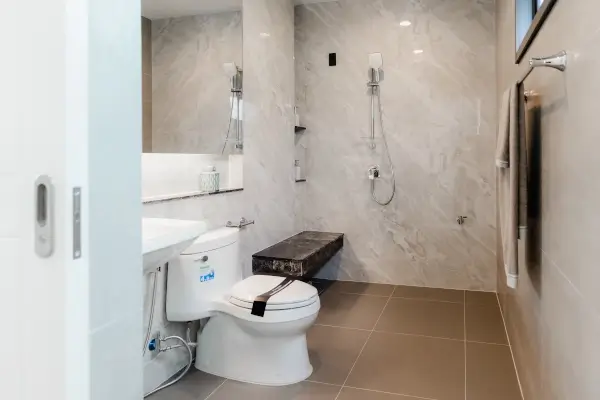 บรรยากาศรอบๆ เศรษฐสิริ กรุงเทพ-ปทุมธานี 2 พื้นบ้านออกแบบตามหลัก Universal Design Absorption Floor ช่วยลดการบาดเจ็บจากอุบัติเหตุหกล้ม