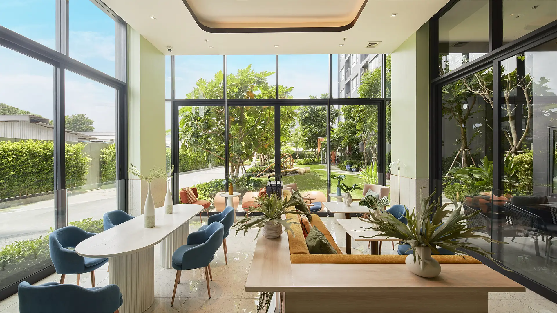 CO-WORKING LOUNGE