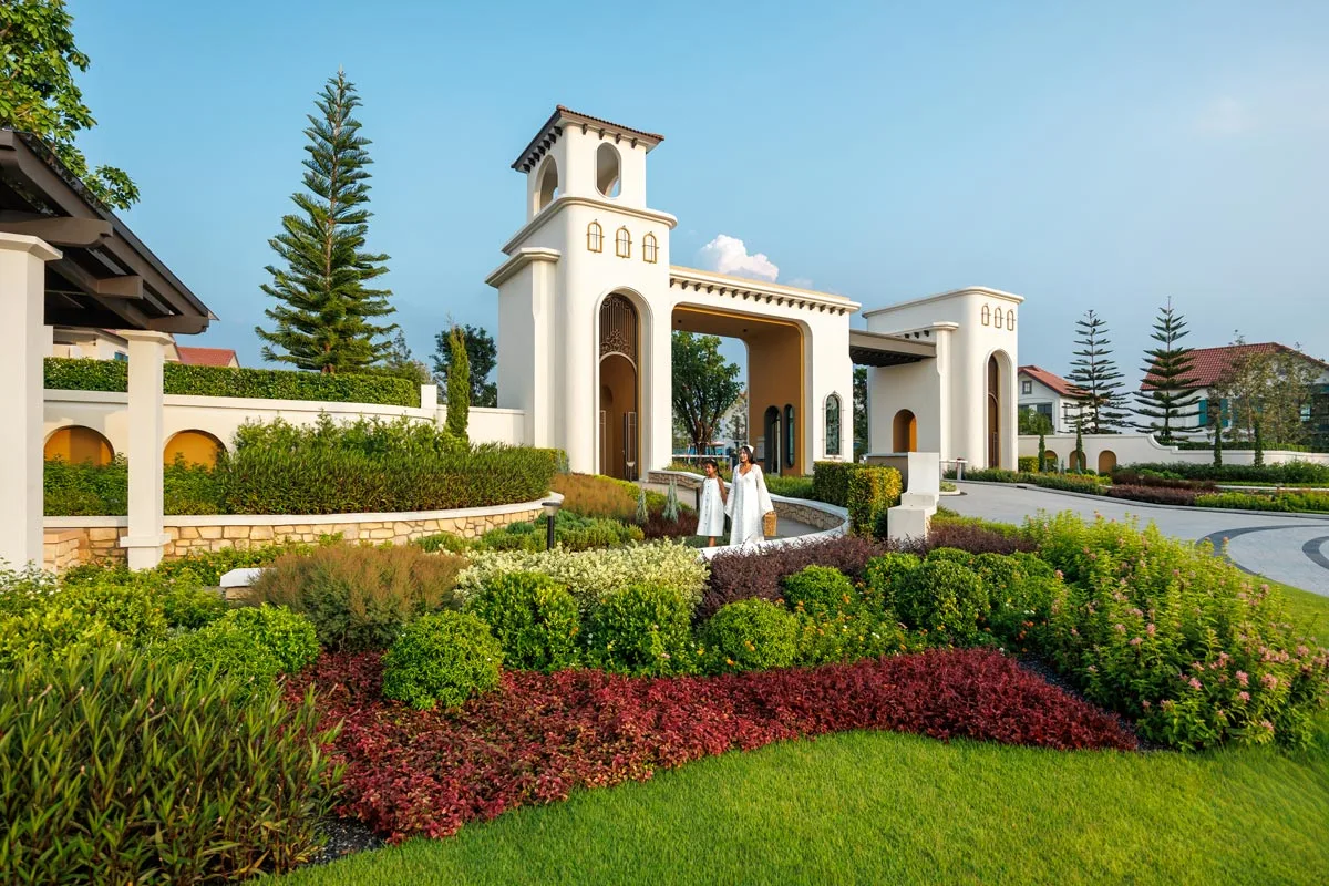 อณาสิริ เวสต์เกต