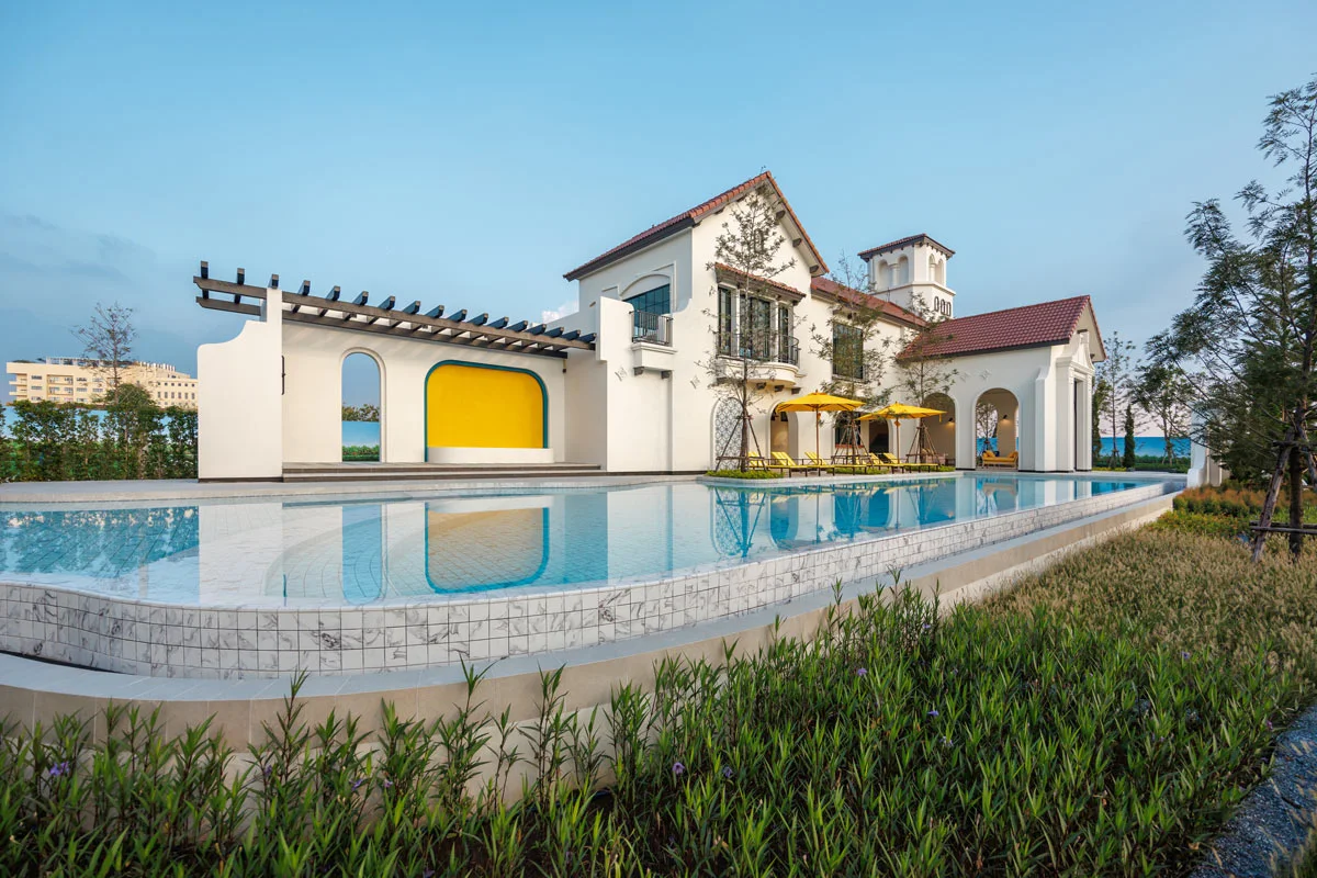 อณาสิริ เวสต์เกต