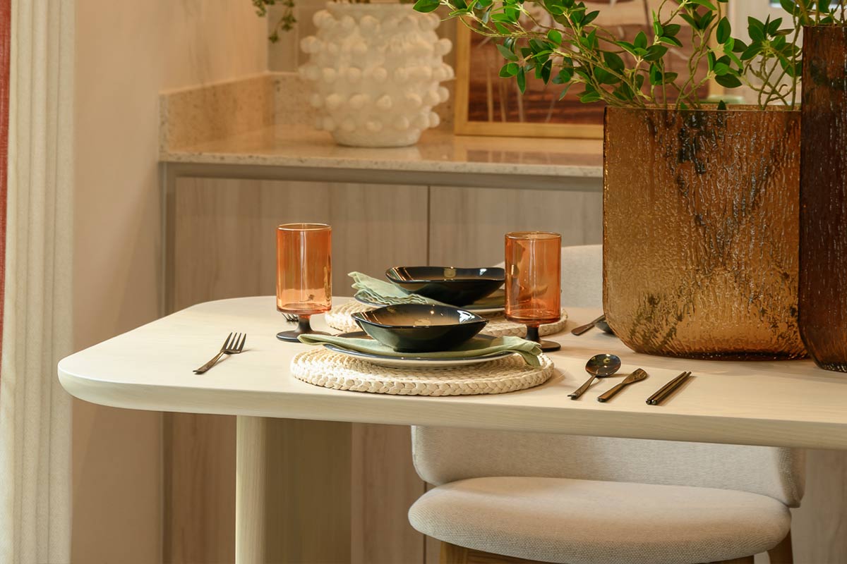 เมเบิล ประชาอุทิศ 90