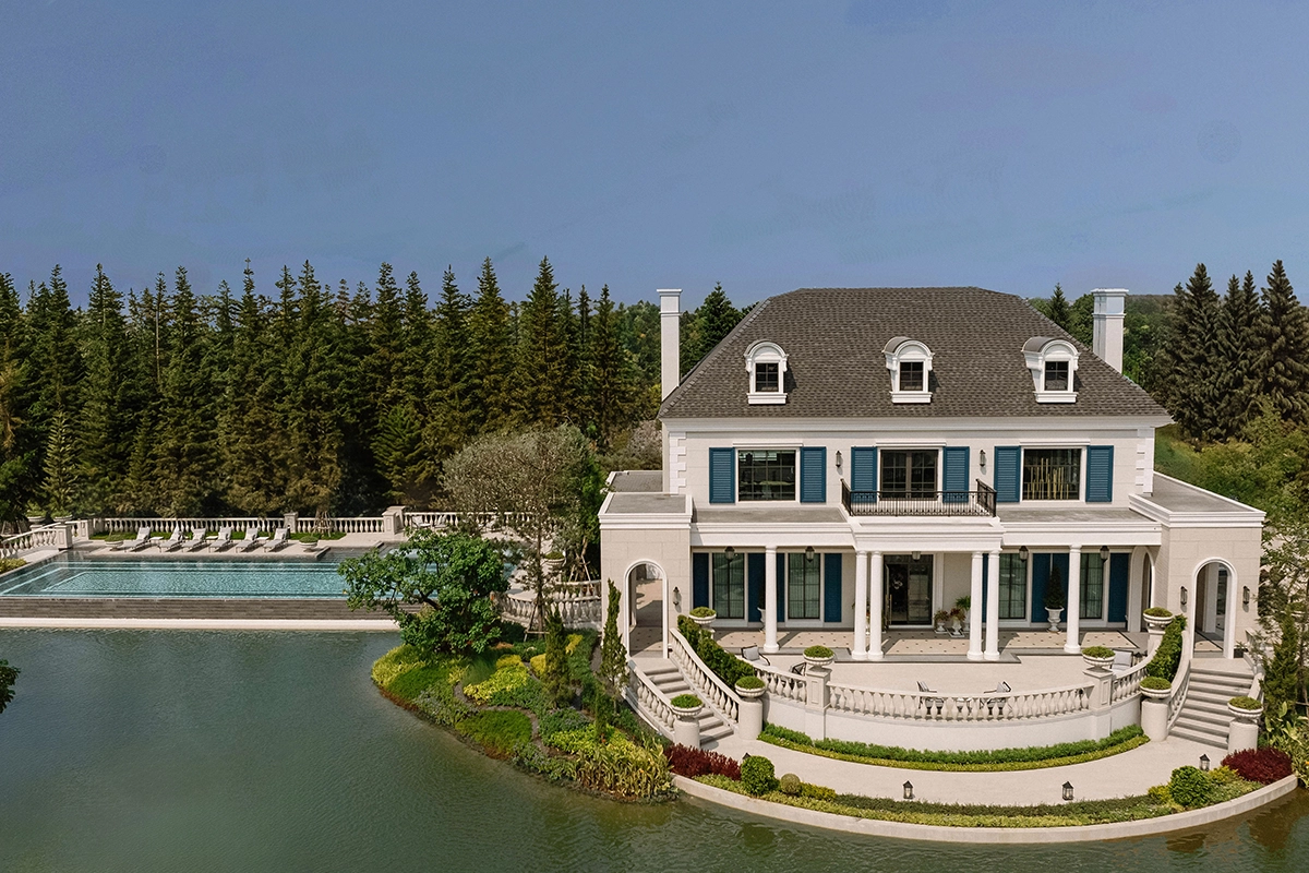 เศรษฐสิริ วัชรพล - เทพรักษ์