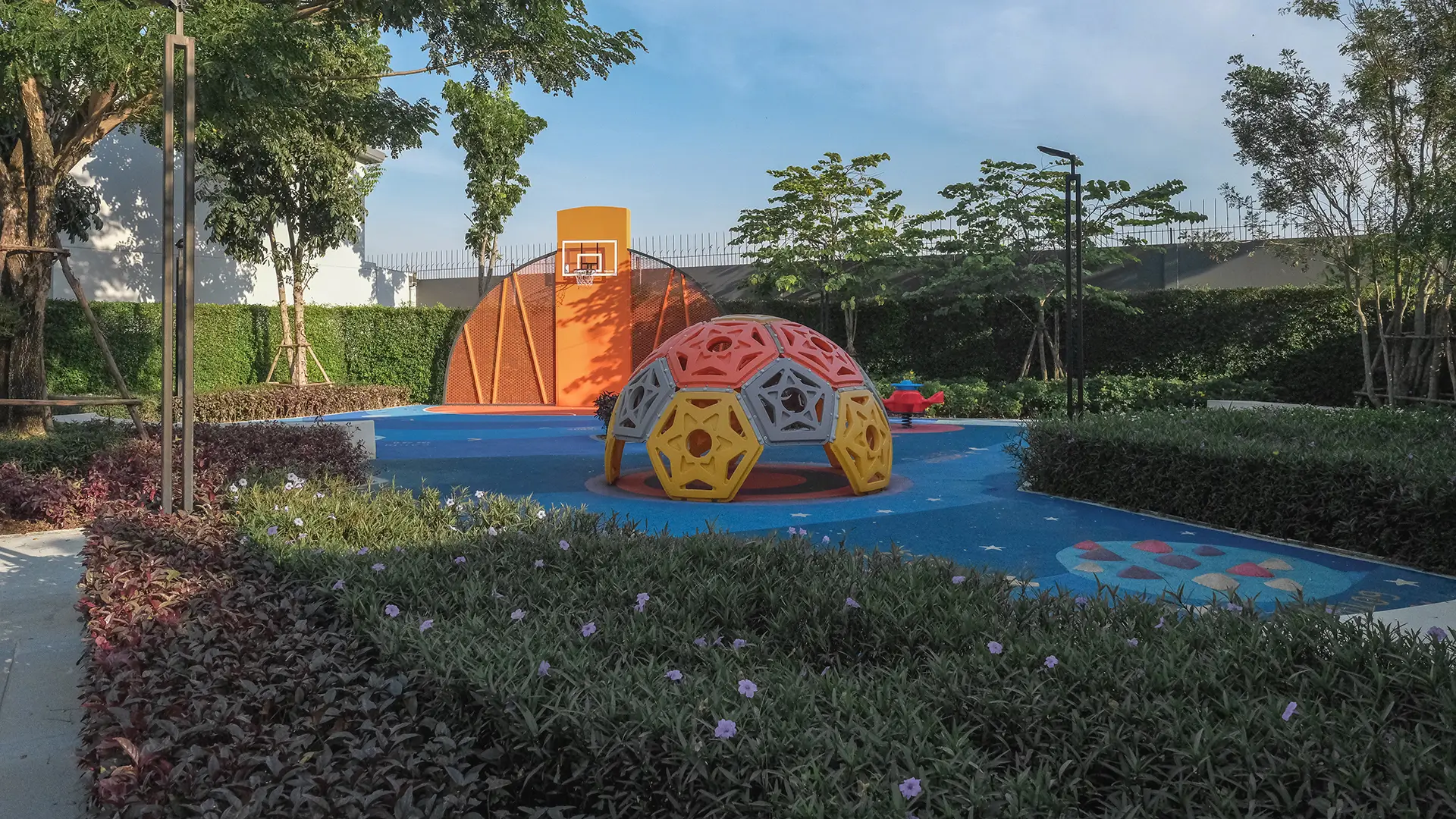 สนามเด็กเล่น